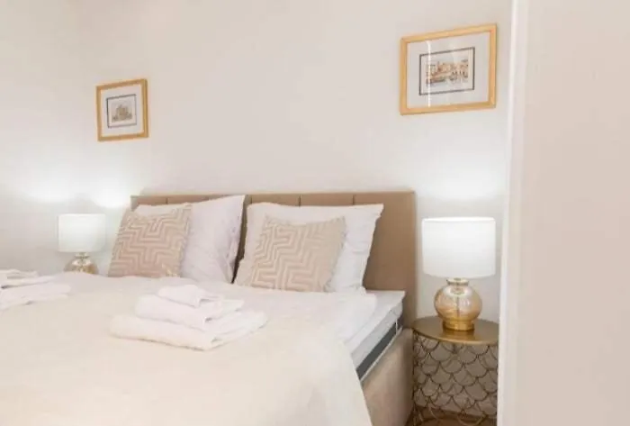 Diamond - Luxusny Marco Подгайска